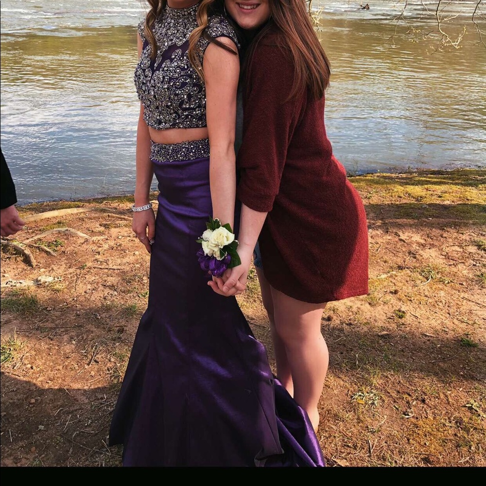 Prom dress - Picture 2 of 3